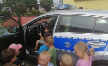 Wizyta policjantów w przedszkolu