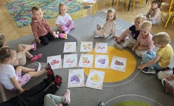 Krasnale poznają oznaki jesieni