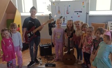 Muzyka wokół nas - wyjątkowy gość w przedszkolu