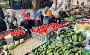 Smerfy poznają owoce i warzywa
