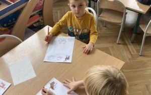 Zwierzęta przygotowują się do zimy- Pszczółki  (7)