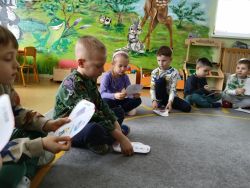 Słoneczka znają zasady bezpiecznej zabawy w zimie (6)