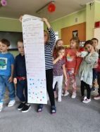 Słoneczka znają zasady bezpiecznej zabawy w zimie (9)