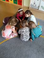 Słoneczka znają zasady bezpiecznej zabawy w zimie (5)