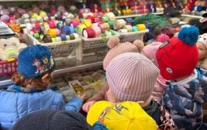 Misie poznają pracę krawcowej (2)