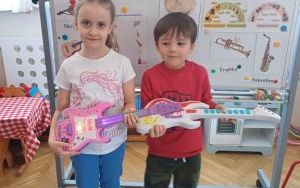 Zuchy w krainie muzyki (1)