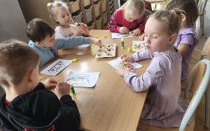 Pszczółki poznają domowe urządzenia elektryczne  (11)