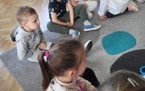 Pszczółki dbają o zdrowie -praca lekarza (8)