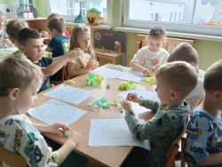 Ziemia w rękach dzieci (2)