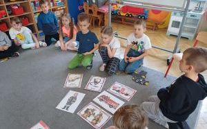 Zuchy poznają zawód dzielnego strażaka (7)