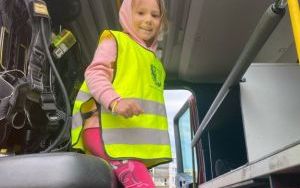 Pszczółki poznają zawód strażaka (2)