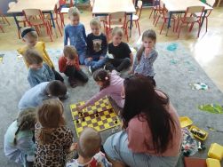 Mali szachiści - grupa Zuchy (10)