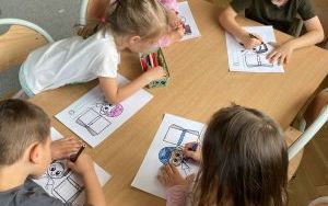 „Pszczółki” w świecie książek  (14)
