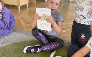 „Pszczółki” w świecie książek  (10)