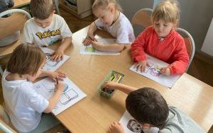 „Pszczółki” w świecie książek  (13)
