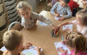 „Pszczółki” w świecie książek  (12)
