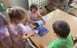 „Pszczółki” w świecie książek  (16)