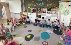 „Pszczółki” w świecie książek  (11)