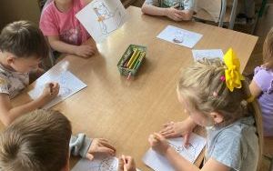 „Pszczółki” w świecie książek  (13)