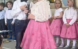 Uroczystość z okazji Dnia Mamy i Taty - Misie (8)