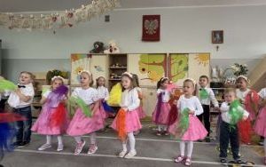 Uroczystość z okazji Dnia Mamy i Taty - Misie (2)