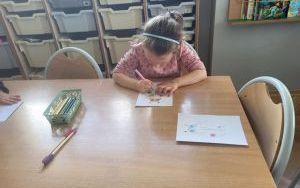 Pszczółki poznają łąkę (11)