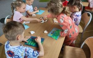 Pszczółki poznają łąkę (4)