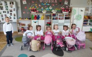 Dzień Mamy i Taty w grupie “Pszczółek” (7)