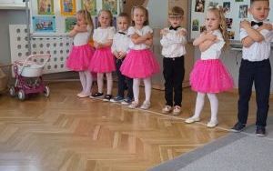 Dzień Mamy i Taty w grupie “Pszczółek” (10)