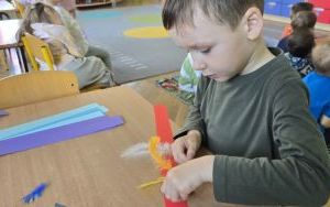 Krasnale poznają „dzieci świata" (15)