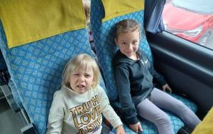 Smerfy na wycieczce w lesie (5)