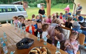 Smerfy na wycieczce w lesie (5)