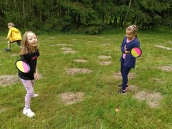 Słoneczka w lesie (4)