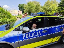 Słoneczka poznają pracę kierowcy ciężarówki (6)