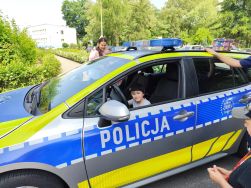 Słoneczka poznają pracę kierowcy ciężarówki (8)