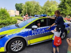 Słoneczka poznają pracę kierowcy ciężarówki (15)