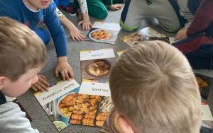 Historia i tradycje regionalne – „Oleśnickie Bystrzaki” w grupie Słoneczka (11)