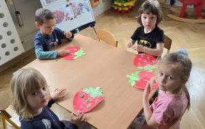 Letnie przysmaki w grupie Krasnale (11)