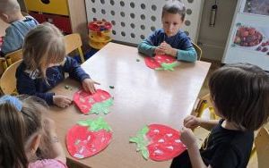 Letnie przysmaki w grupie Krasnale (10)