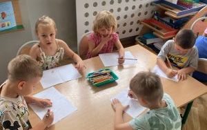 Czym podróżujemy? - grupa Pszczółki  (8)