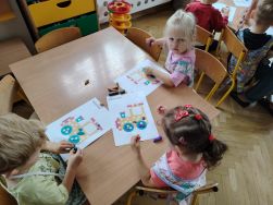 Pierwsze dni w przedszkolu - grupa "Krasnale" (4)