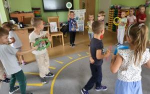 Słoneczka poznają zasady ruchu drogowego (9)