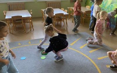 Międzynarodowy Dzień Kropki w grupie „Słoneczka” (20)