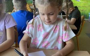 Międzynarodowy Dzień Kropki w grupie „Słoneczka” (10)