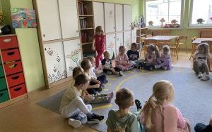 Poznajemy świat zmysłami - Słoneczka  (16)