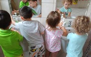 Smerfy dbają o higienę  (3)