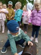 Krasnale lubią jesień (3)