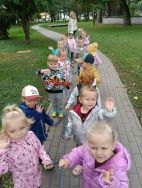 Krasnale lubią jesień (7)
