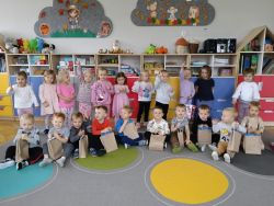 Krasnale lubią jesień (12)