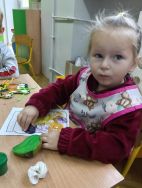 Krasnale lubią jesień (20)